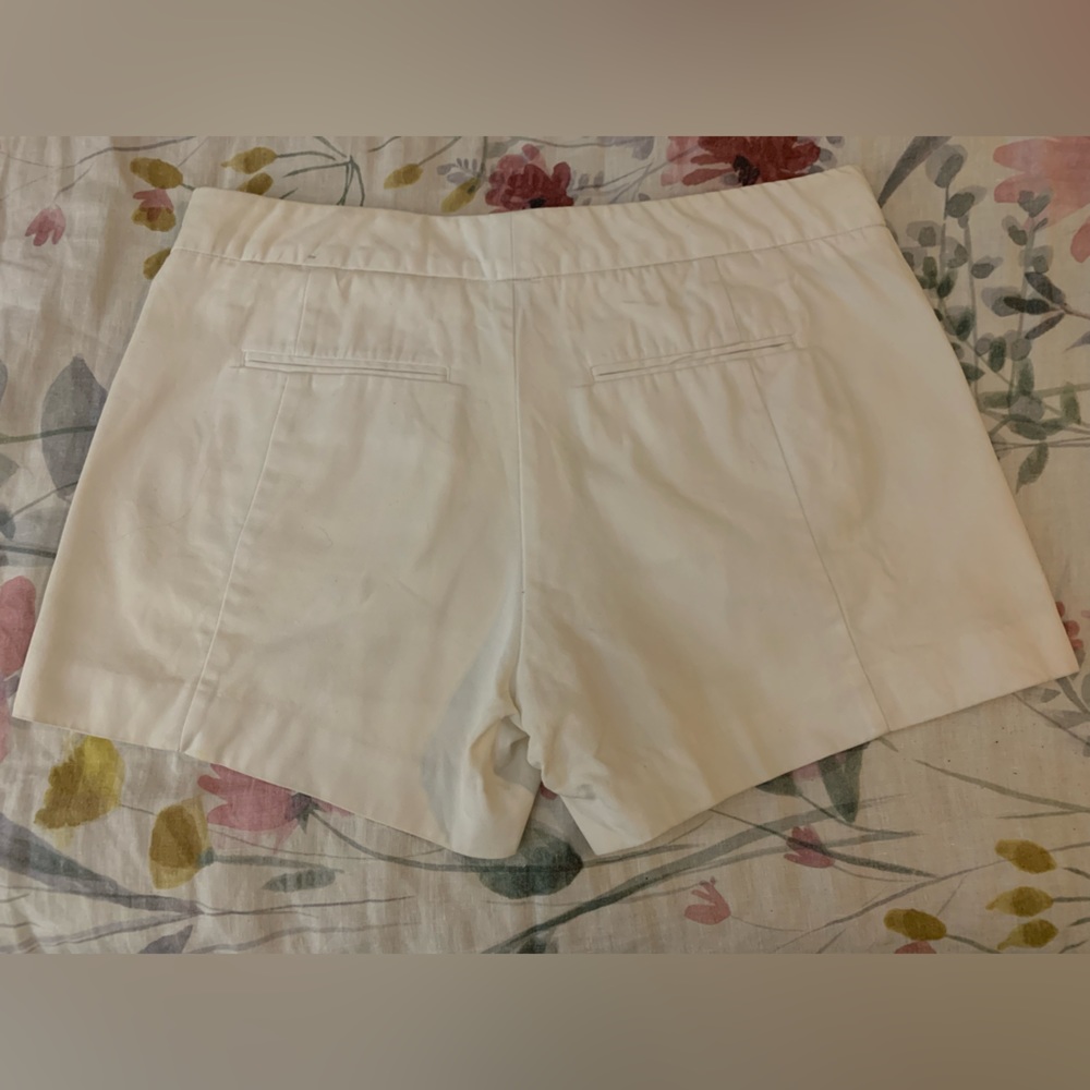 Two Size 4 Shorts, J Crew and Gap - Picture 11 of 12